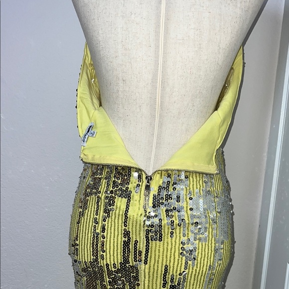 Fashion Nova Yellow Gold‎ Sequin Halter Mini Dress - Picture 5 of 8
